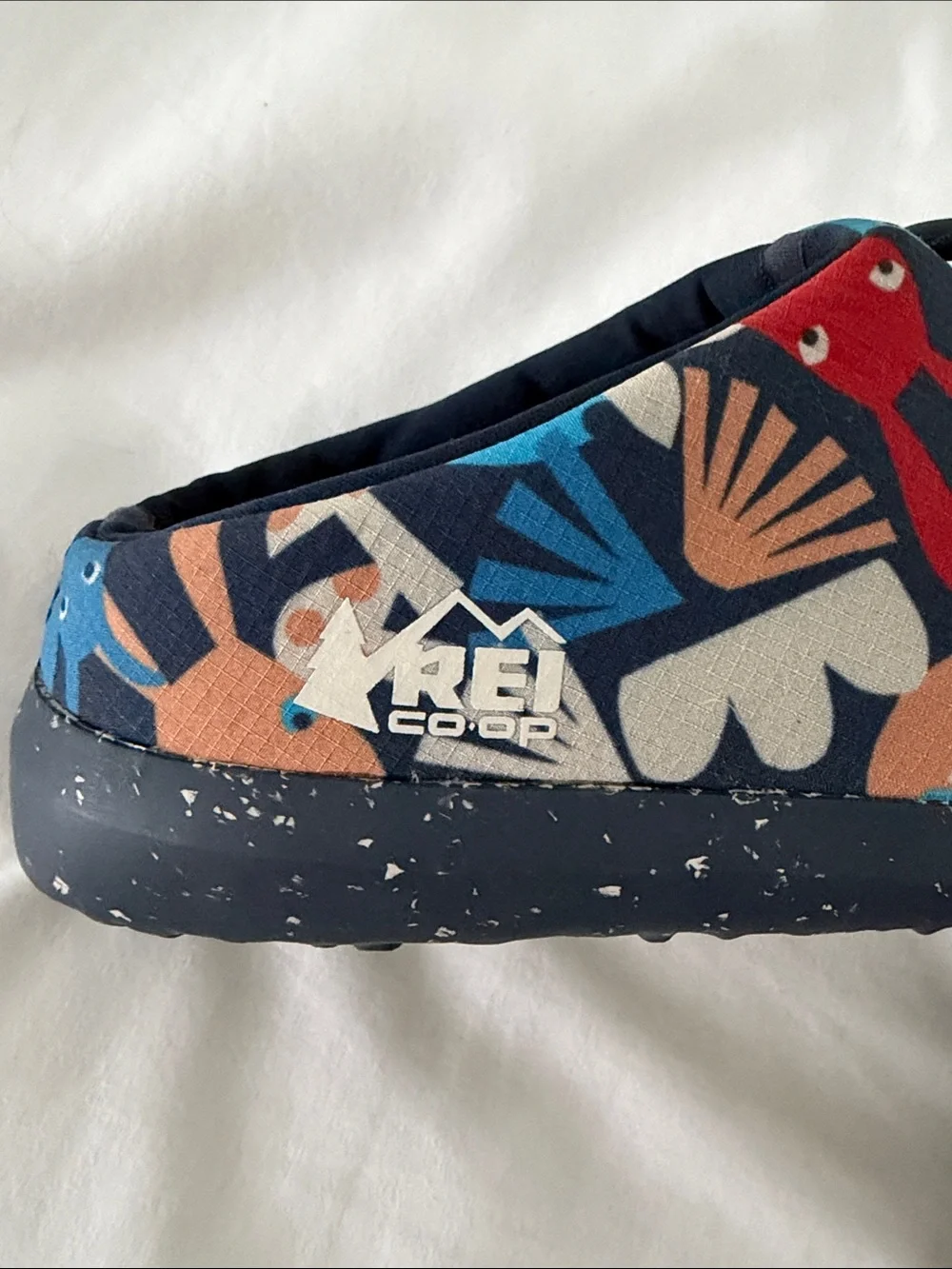 REI Co-op Camp Dreamer slip-on shoes Size 4Y Kids Unisex All Over Animal Print